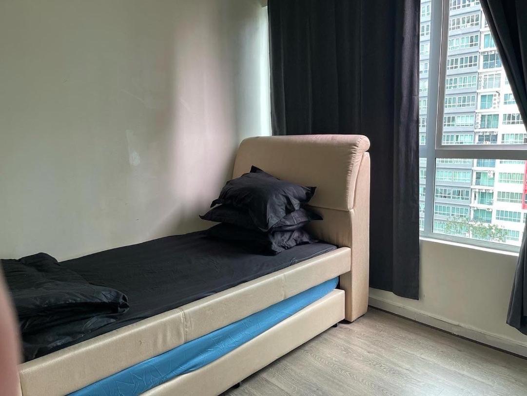 Rantissi Homestay The Zizz Damansara North Петалинг-Джая Экстерьер фото